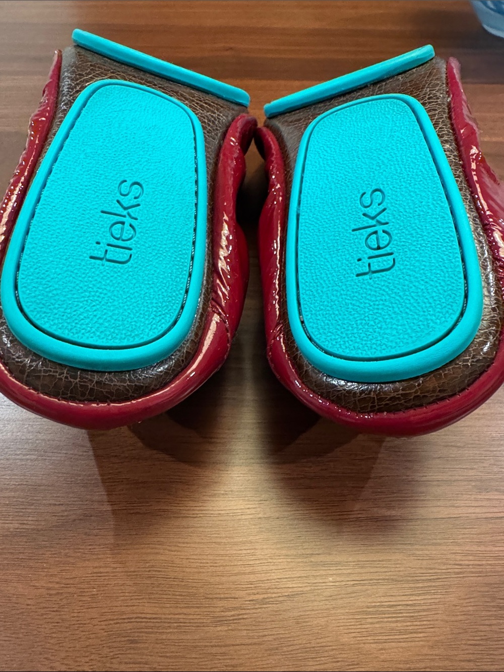 Tieks Ruby Red Italian Leather Foldable Ballerina Flats Sz 6 - Picture 12 of 12